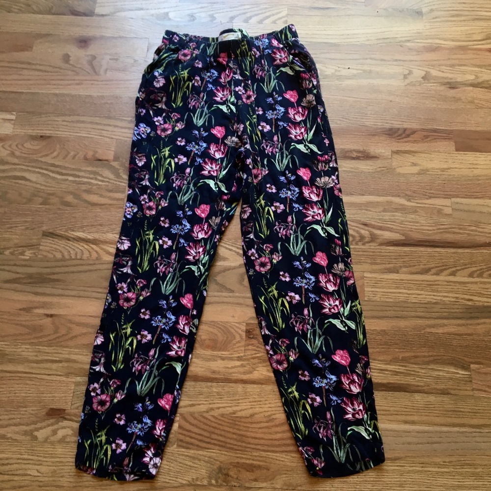 h&m flowered joggers